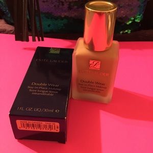 Estée Lauder(Double Wear Foundation)  3N2 Wheat NIB